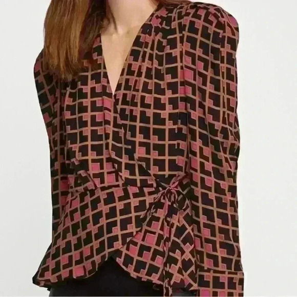 BCBGMaxAzria Surplice Blouse Long Sleeve Size Large - Picture 3 of 16